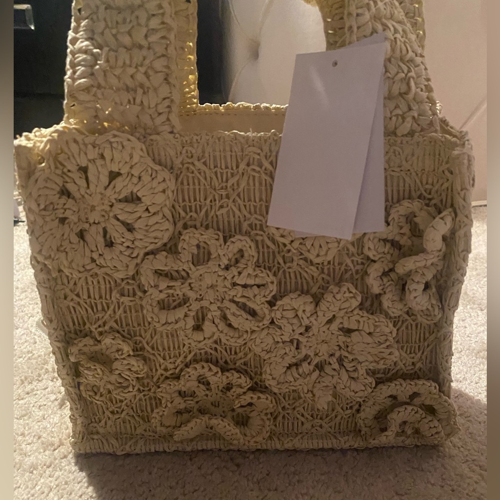 Woven Floral straw small Tote Bag in Cream
